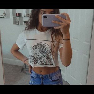 Great Wave Cropped Tee🚨(buy 1 get 1 50% off)